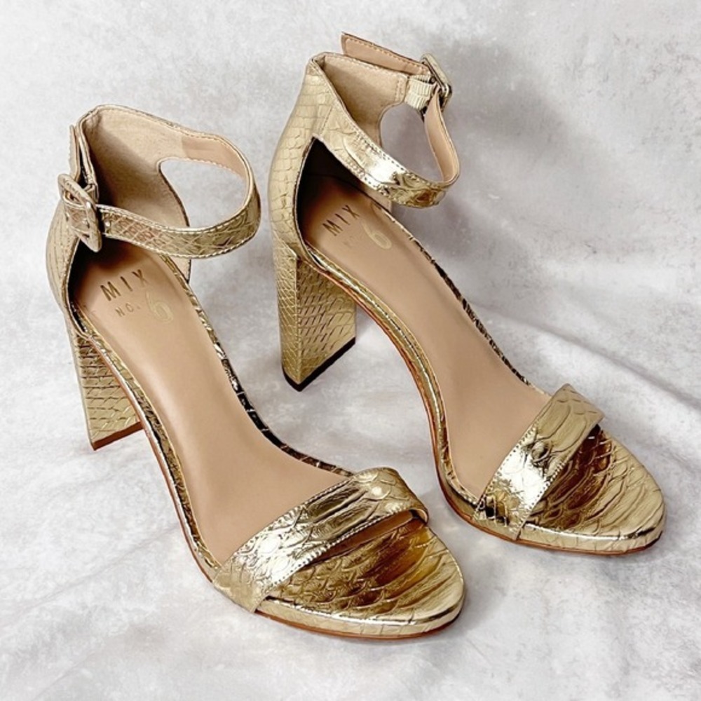 MIX NO.‎ 6 Gold Strappy Snakeskin Heels Size 8
